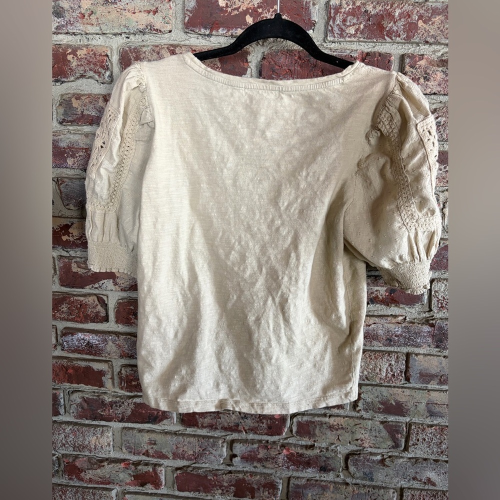 🤍 Design History Crochet Sleeve Top – Size M - Picture 5 of 5
